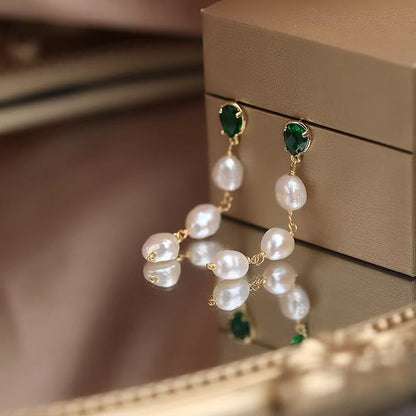 Women's Simple And Natural Freshwater Pearl Pendant Earrings