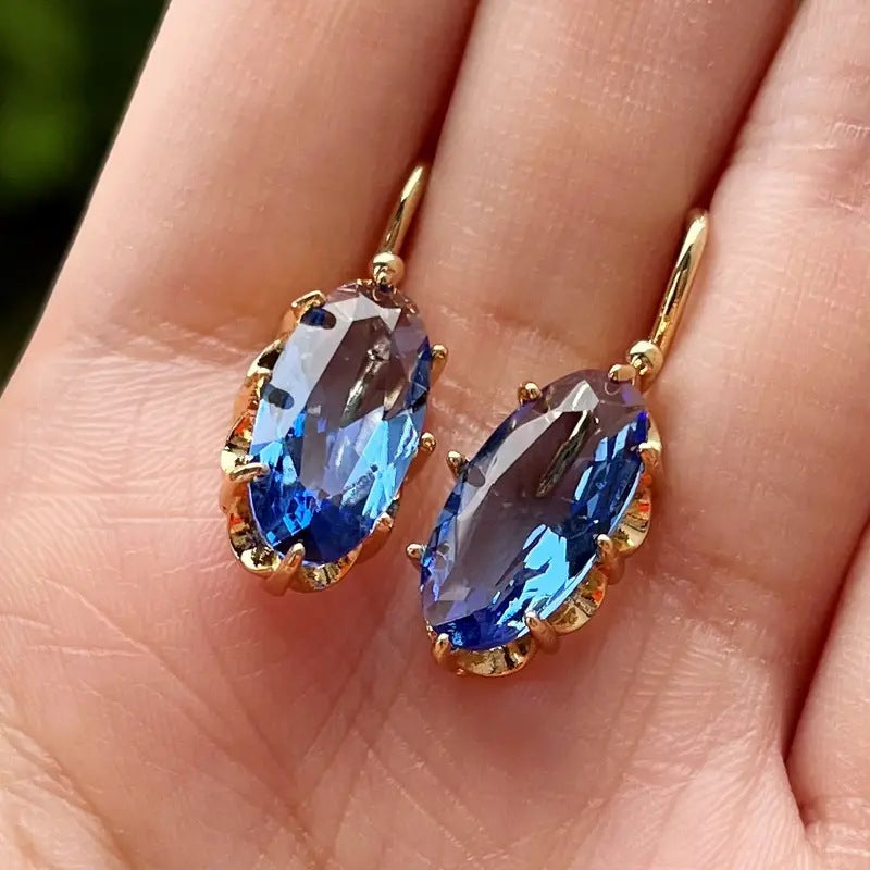 Women's Fashion Simple Inlaid Gem Eight-claw Buckle Earrings