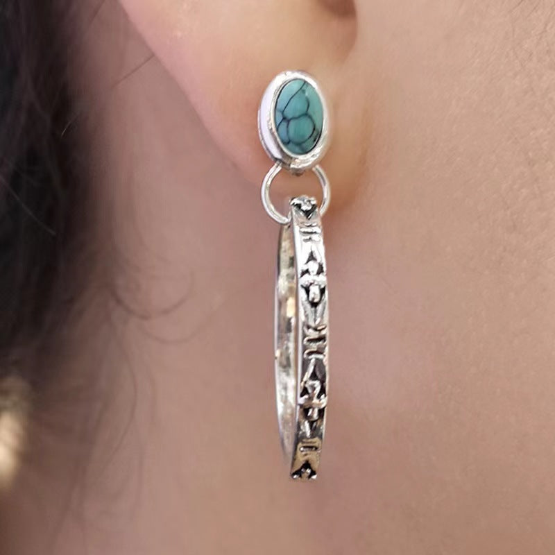 Dark Night Ornament Carved Flower Ear Clips