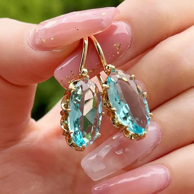 Women's Fashion Simple Inlaid Gem Eight-claw Buckle Earrings