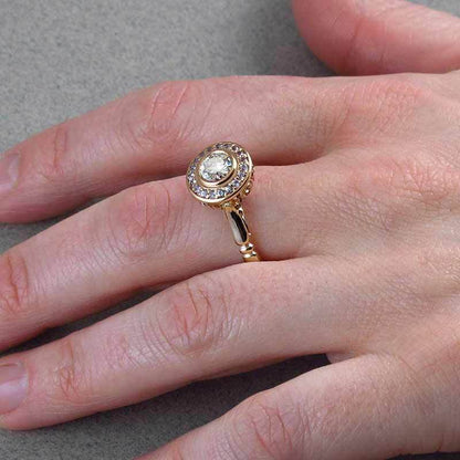 Gold Exquisite Micro-inlaid Ring Set